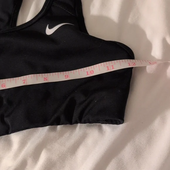 Set of Nike sports bras - Picture 3 of 8